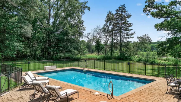 $1,950,000 | 9 Hillary Farm Lane, Gem Lake, MN 55110