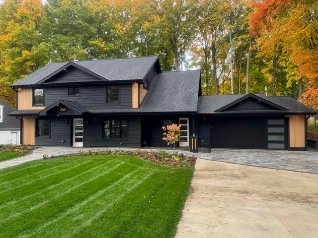 $1,900,000 | 623 Summit Road, Madison, WI 53704