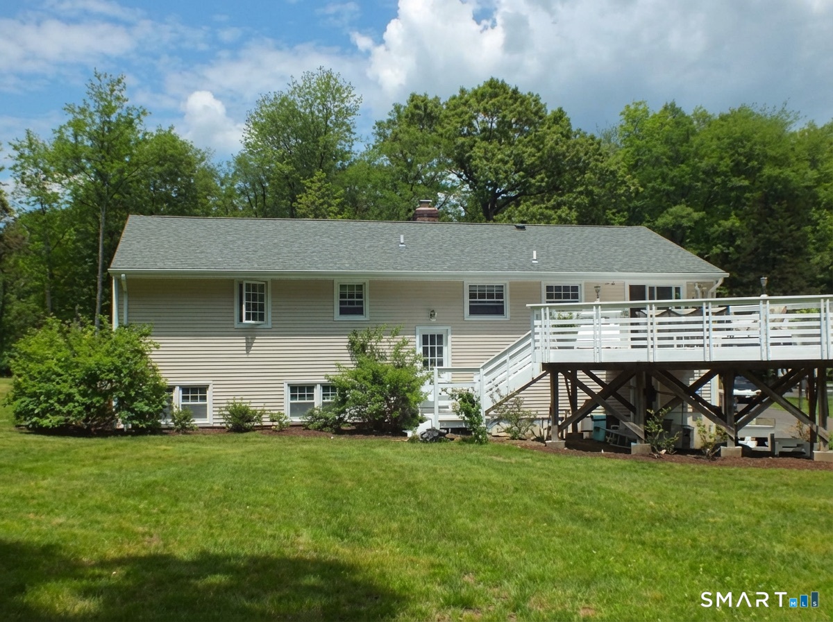 221 Catalpa Road Wilton, CT 06897 - Photo 7 of 39
