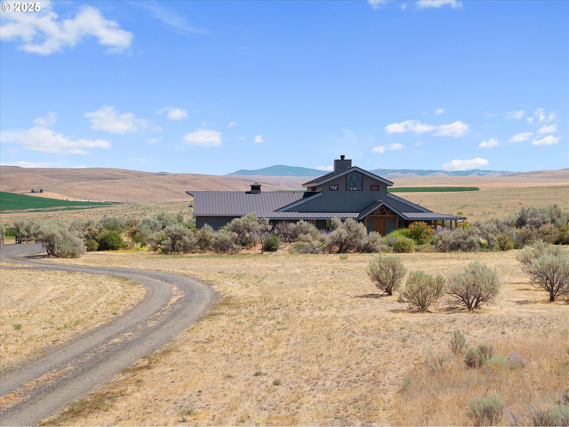 64209 Meadow Brook Road Lexington, OR 97839 - Photo 45 of 48 a view of a dry yard with wooden fence