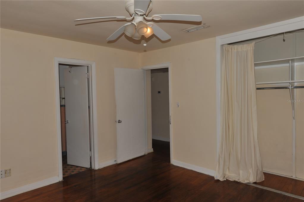 1410 Northwest 7th Road Gainesville, FL 32603 - Photo 20 of 35