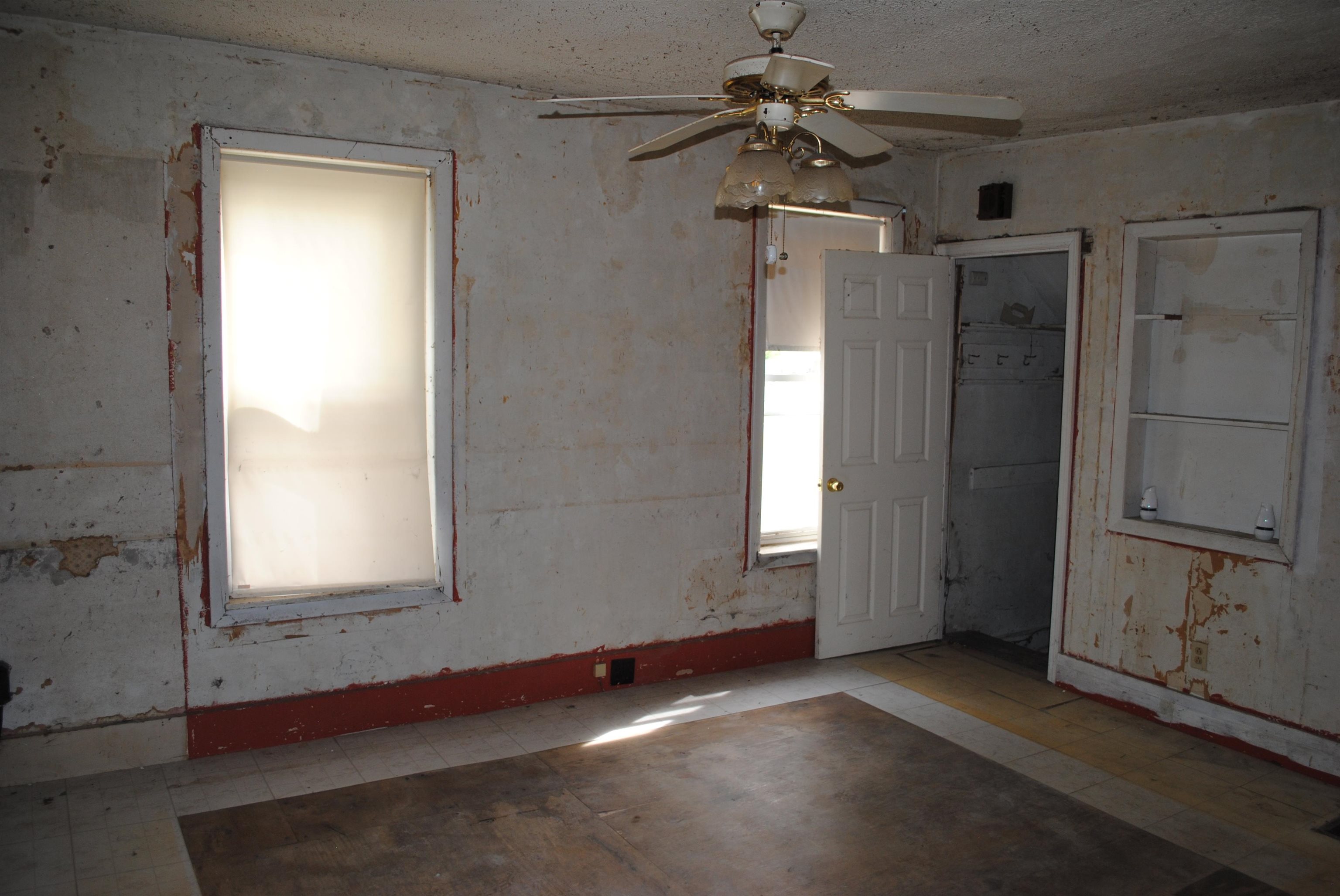 19 Pine Street Rochester, NH 03867 - Photo 7 of 13