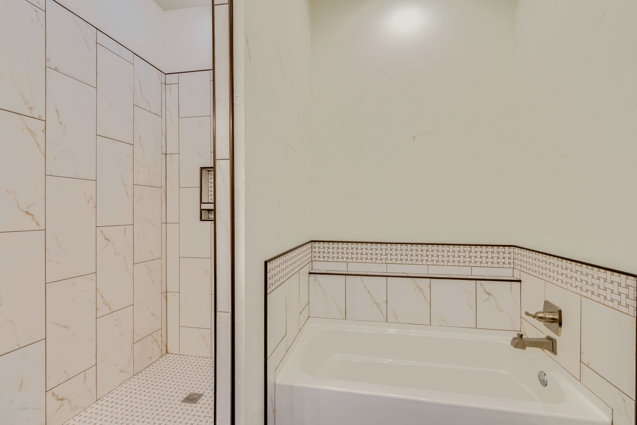 609 Floating Mill Village Road Silver Point, TN 38582 - Photo 19 of 64 a bathroom with a bathtub