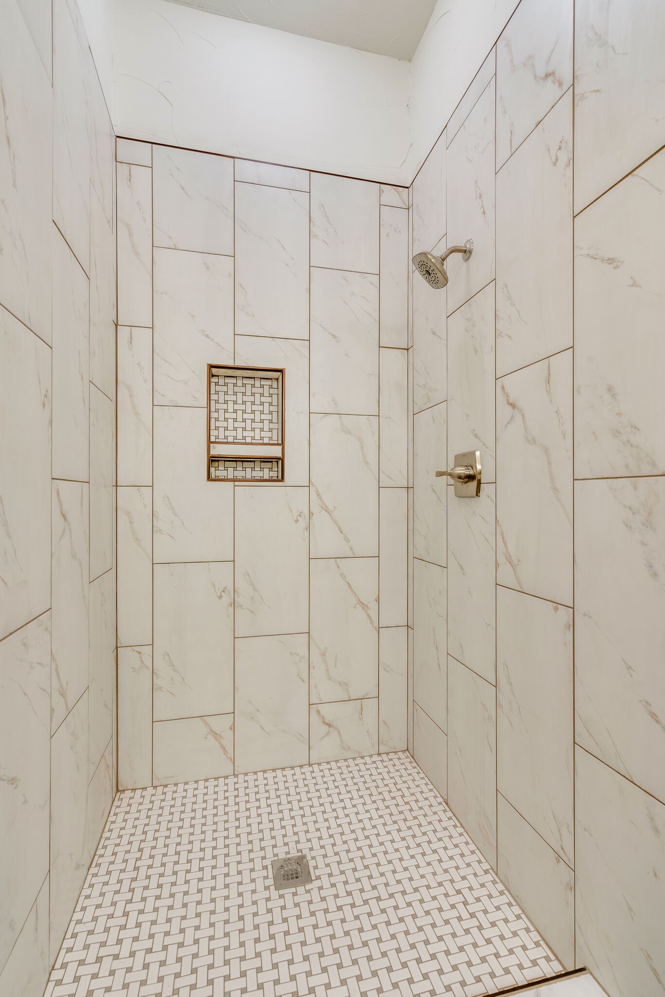 609 Floating Mill Village Road Silver Point, TN 38582 - Photo 20 of 64 a bathroom with a shower