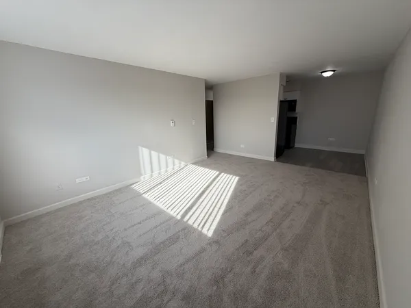 $1,450 | 7300 West North Avenue, Unit 2J, Elmwood Park, IL 60707