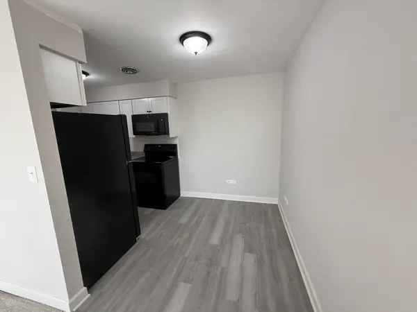 $1,450 | 7300 West North Avenue, Unit 2J, Elmwood Park, IL 60707