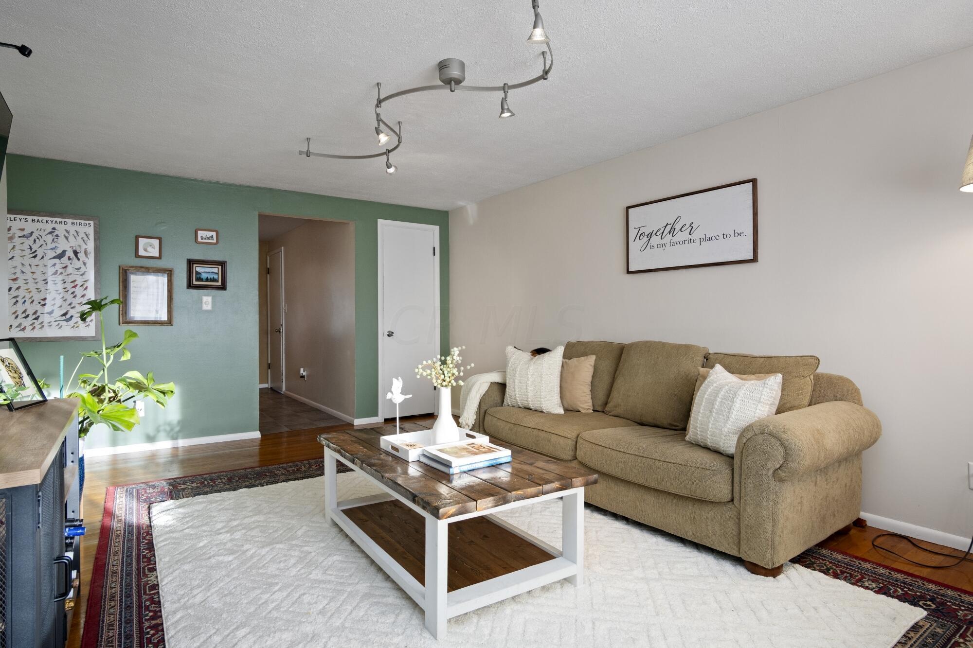 5296 Roche Place Columbus, OH 43229 - Photo 16 of 29 Living Rm2