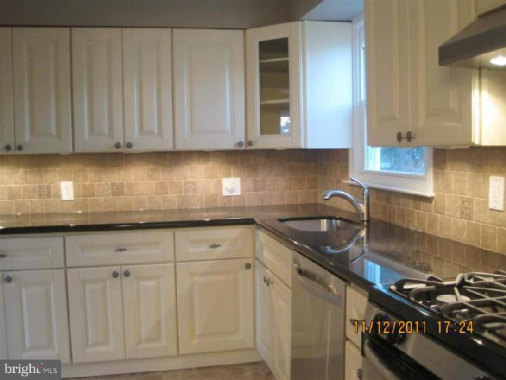 1137 Lower Ferry Road Ewing, NJ 08618 - Photo 7 of 18 Kitchen