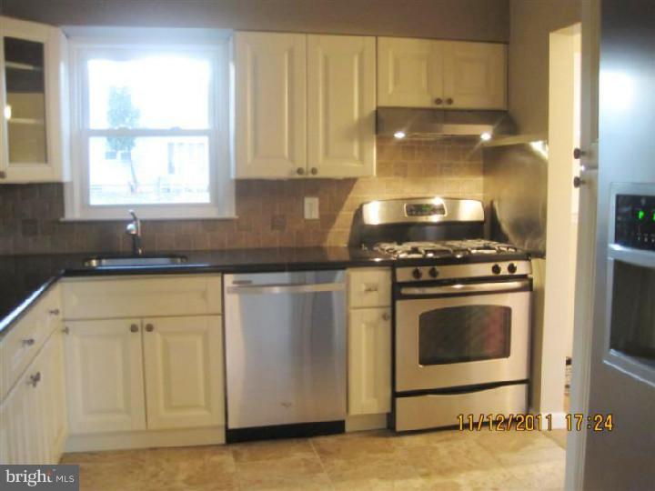 1137 Lower Ferry Road Ewing, NJ 08618 - Photo 8 of 18 Kitchen