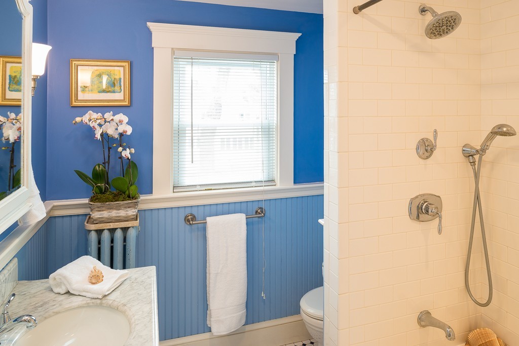 7 Merrill Road Marblehead, MA 01945 - Photo 12 of 23