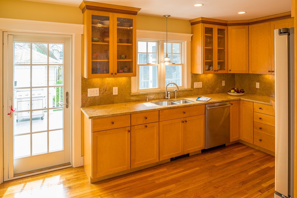 7 Merrill Road Marblehead, MA 01945 - Photo 2 of 23