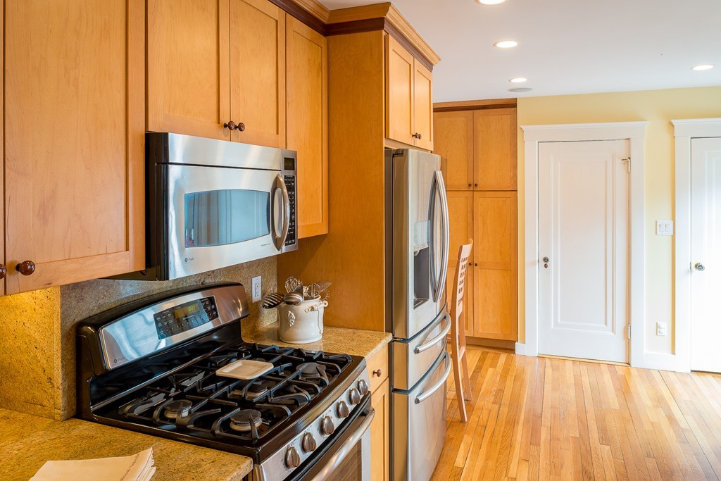 7 Merrill Road Marblehead, MA 01945 - Photo 4 of 23