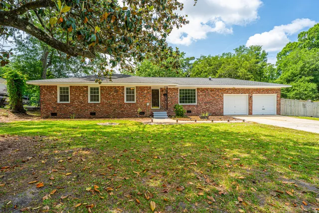 $499,900 | 5823 Lakeview Drive, Hanahan, SC 29410