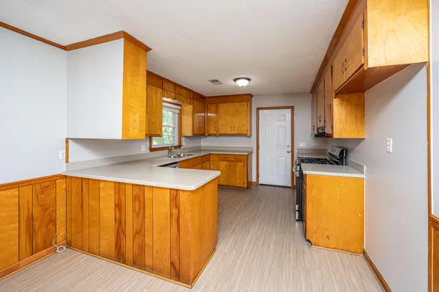 $499,900 | 5823 Lakeview Drive, Hanahan, SC 29410