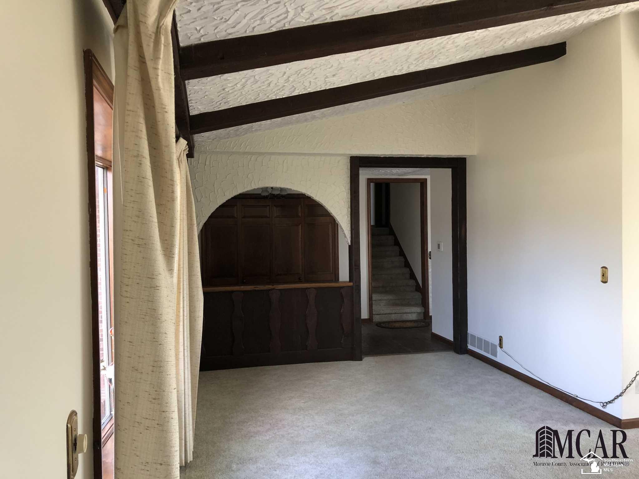 5313 South Custer Road Monroe, MI 48161 - Photo 17 of 43 21434228-16.JPG