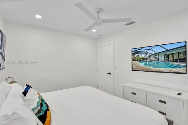 $13,995 | 1141 North North Lake Drive, Hollywood, FL 33019
