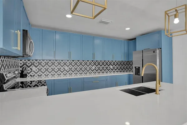 $13,995 | 1141 North North Lake Drive, Hollywood, FL 33019