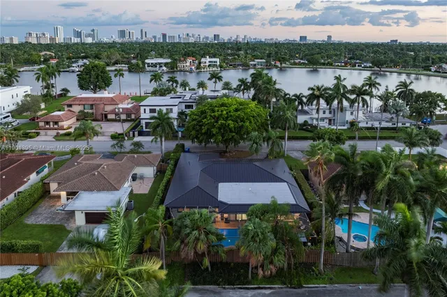 $13,995 | 1141 North North Lake Drive, Hollywood, FL 33019