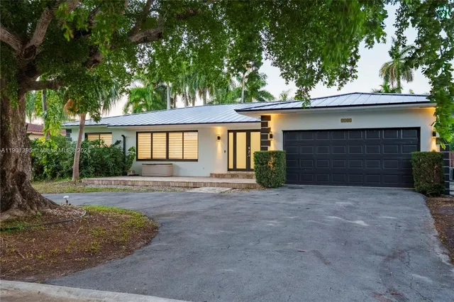 $13,995 | 1141 North North Lake Drive, Hollywood, FL 33019