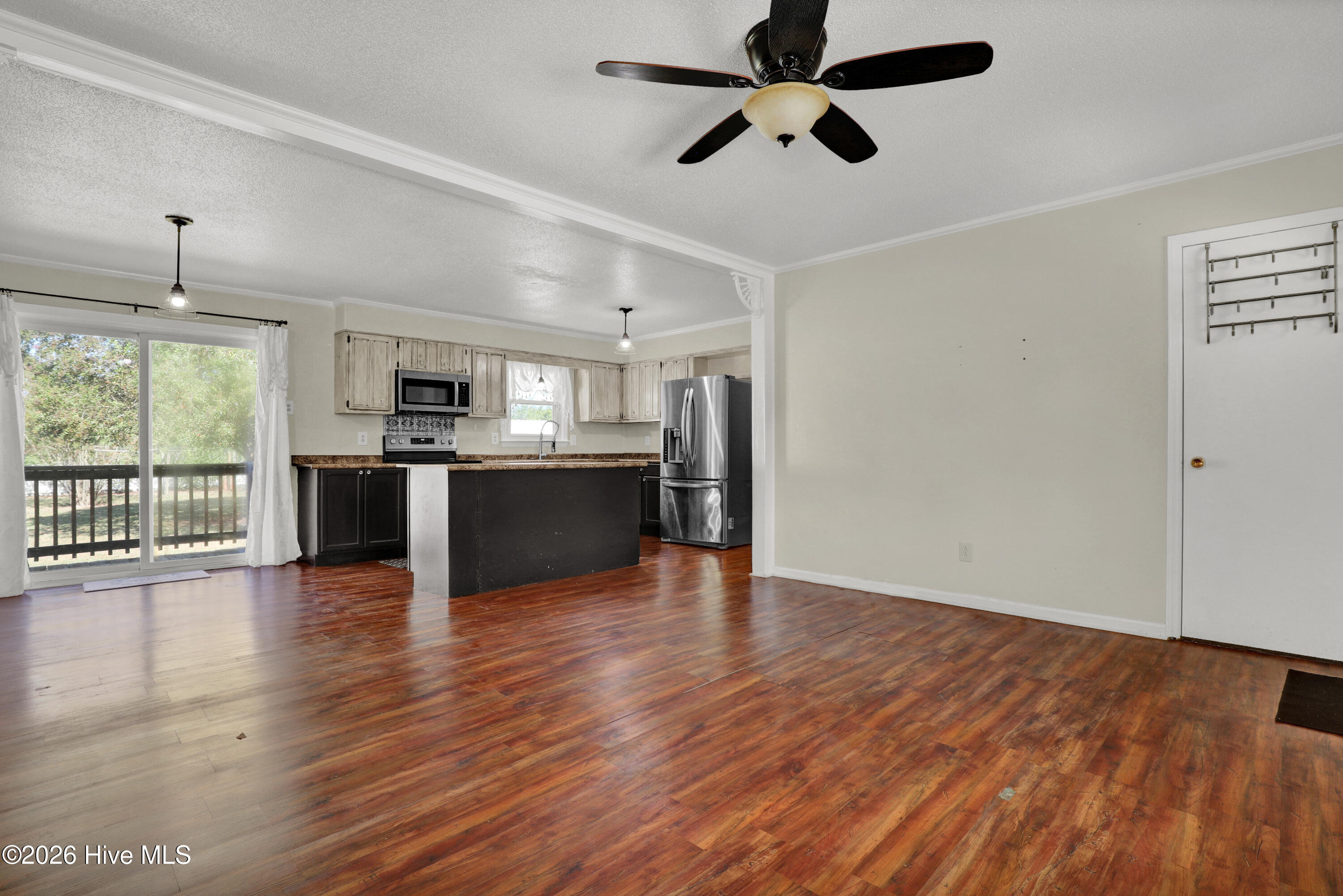 313 Timothy Road Jacksonville, NC 28546 - Photo 8 of 38 6G8A9951