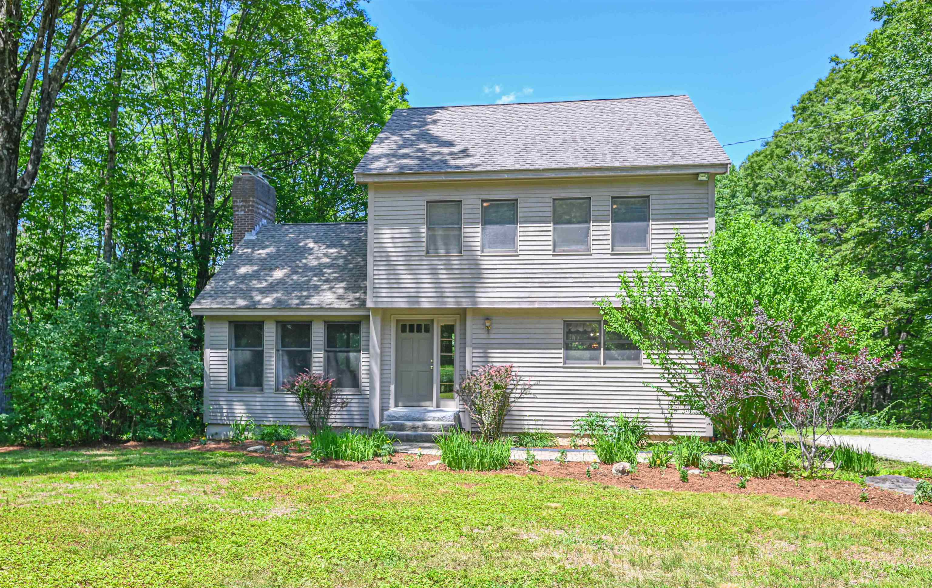 21 Portage Road Goffstown, NH 03045 - Photo 1 of 33