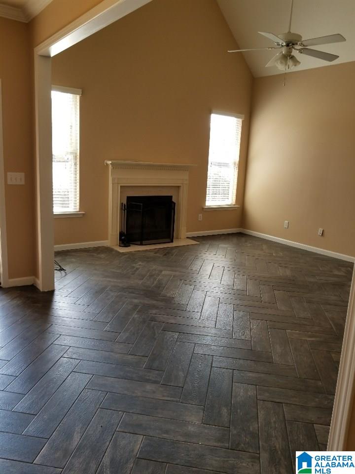 829 Barkley Drive Alabaster, AL 35007 - Photo 2 of 17