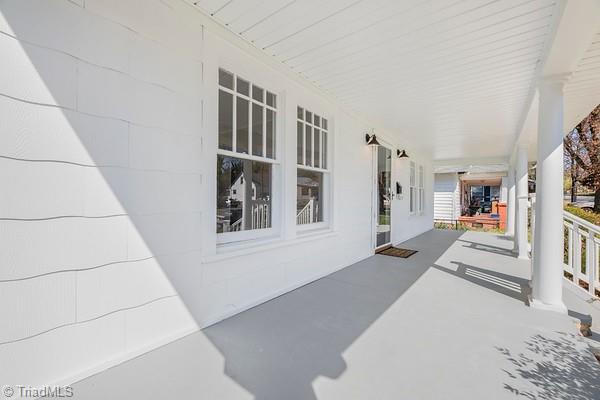 703 Carr Street High Point, NC 27262 - Photo 4 of 28