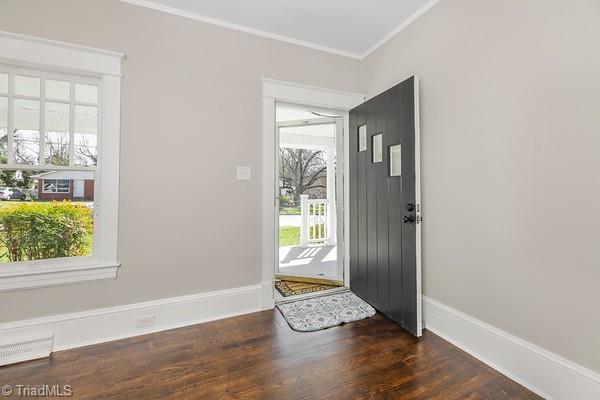 703 Carr Street High Point, NC 27262 - Photo 5 of 28