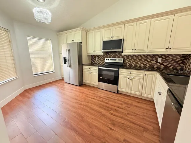 $2,100 | 109 Lakepointe Circle, Kissimmee, FL 34743