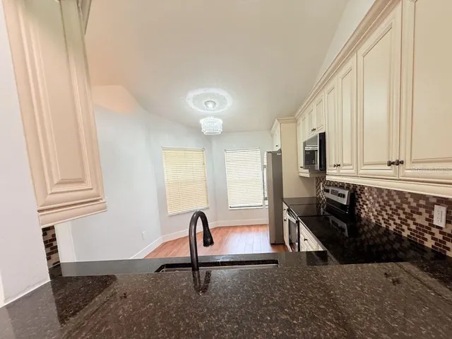 $2,100 | 109 Lakepointe Circle, Kissimmee, FL 34743