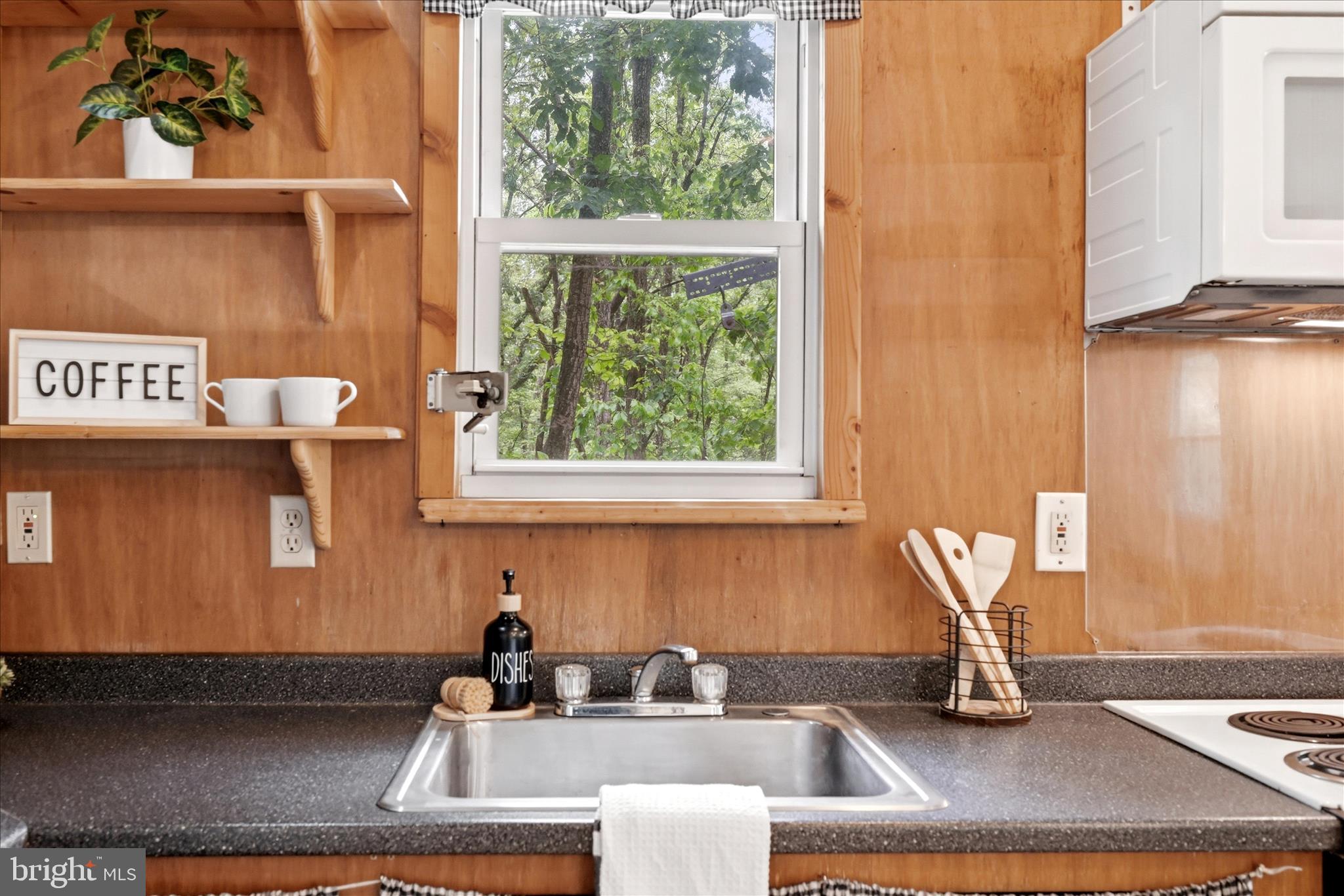 347 Getaway Road Hedgesville, WV 25427 - Photo 8 of 44 Kitchen