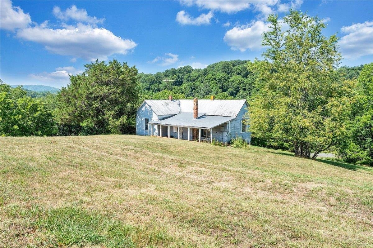 2162 Reed Creek Drive Draper, VA 24324 - Photo 40 of 67 Gallery Image 40