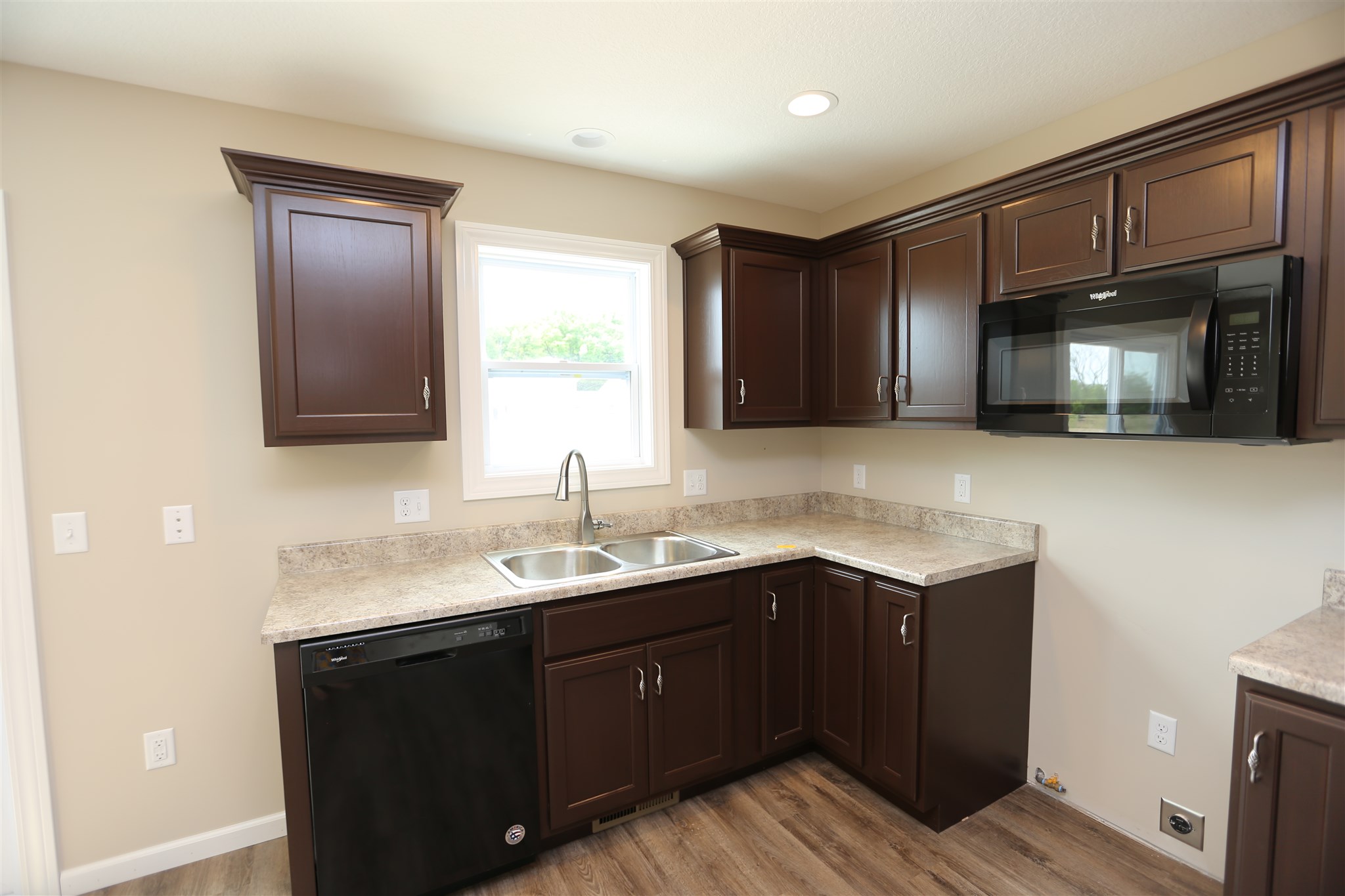 2045 Rittenhouse Place Huntertown, IN 46748 - Photo 4 of 16
