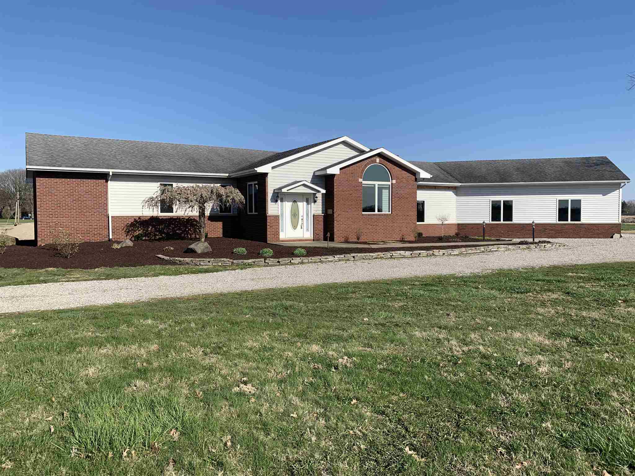5215 Carroll Road Fort Wayne, IN 46818 - Photo 1 of 36
