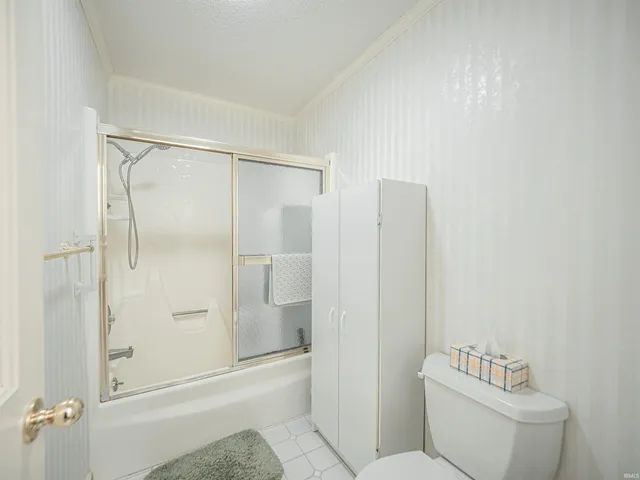 $169,900 | 6704 Newburgh Road, Evansville, IN 47715