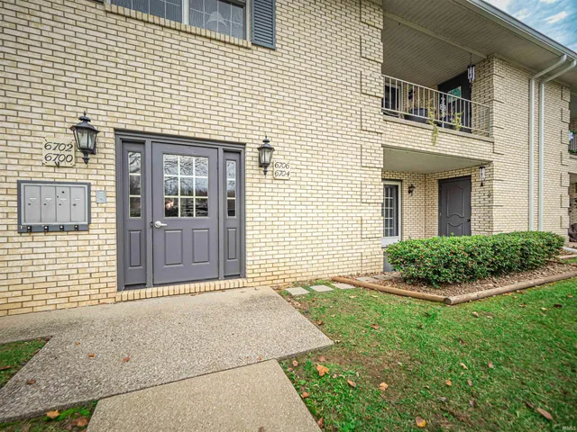 $169,900 | 6704 Newburgh Road, Evansville, IN 47715