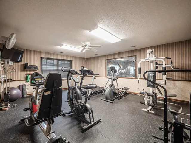 $169,900 | 6704 Newburgh Road, Evansville, IN 47715