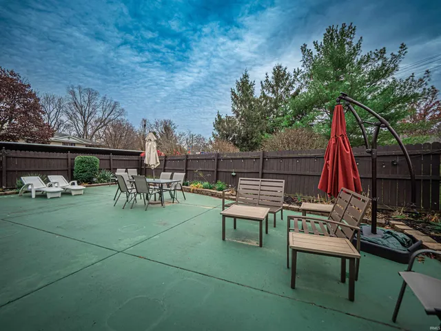 $169,900 | 6704 Newburgh Road, Evansville, IN 47715