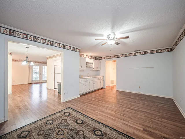 $169,900 | 6704 Newburgh Road, Evansville, IN 47715