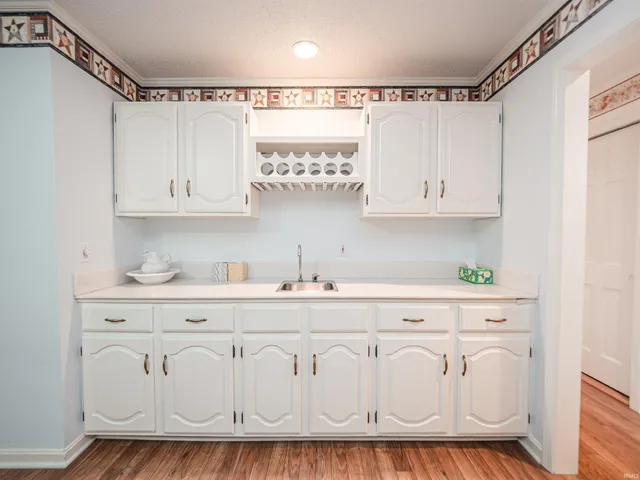 $169,900 | 6704 Newburgh Road, Evansville, IN 47715