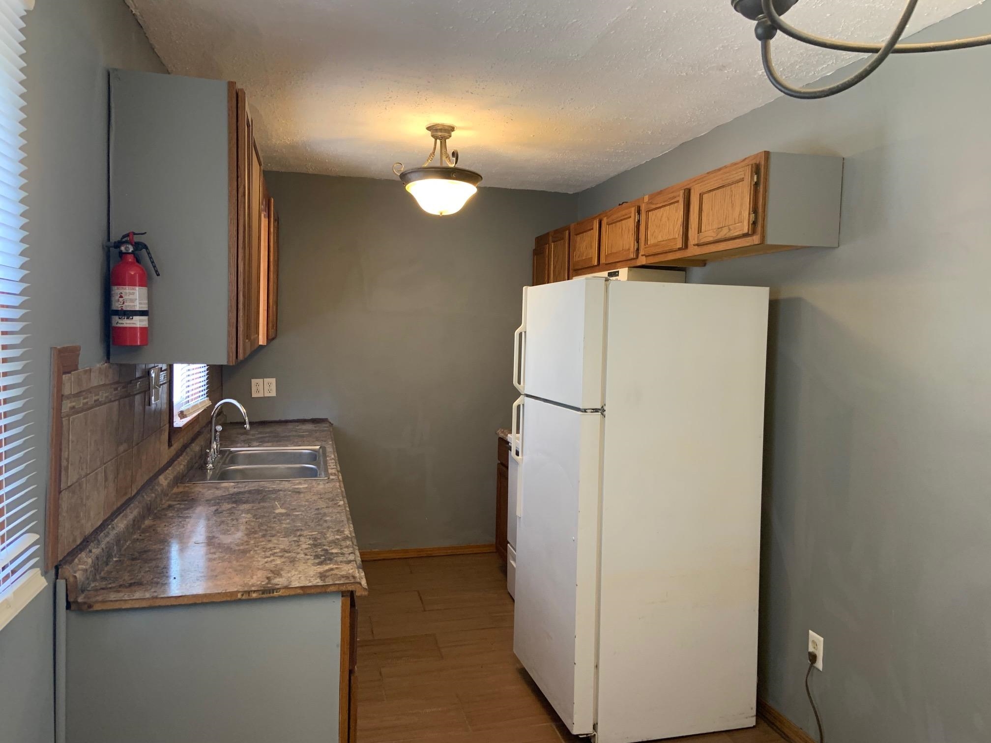 1833 South Vine Street Wichita, KS 67213 - Photo 4 of 14