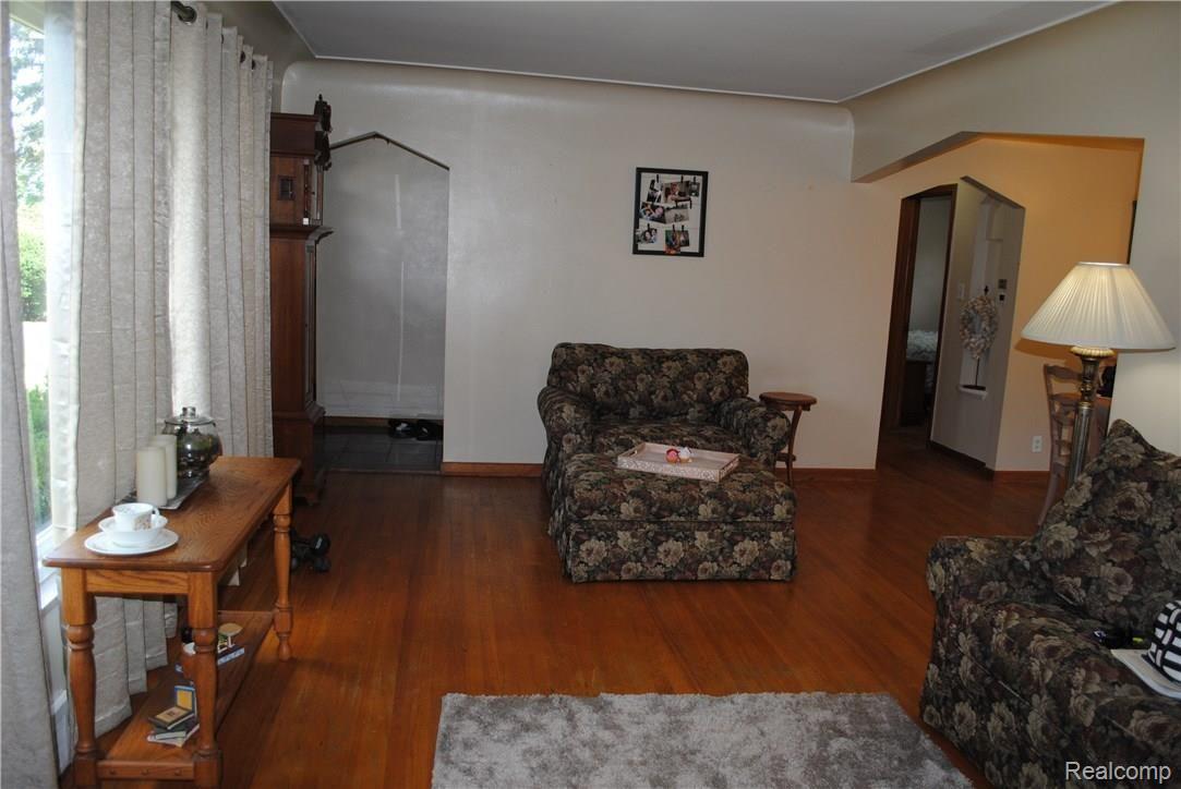 234 Cole Road Monroe, MI 48162 - Photo 7 of 17 DSC_0819.JPG