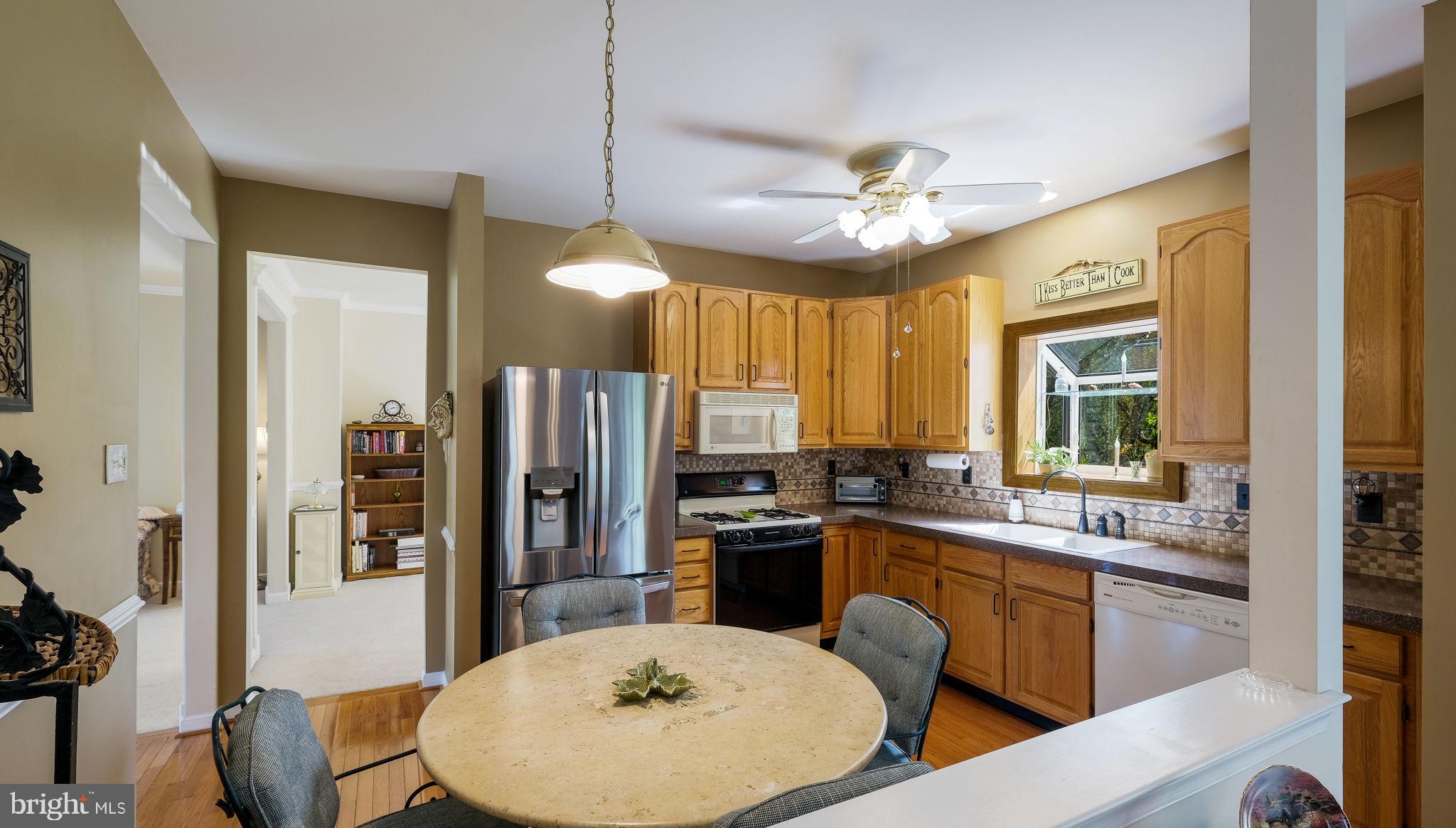 4504 Old Oak Road Doylestown, PA 18902 - Photo 14 of 40 42inch oak cabinets