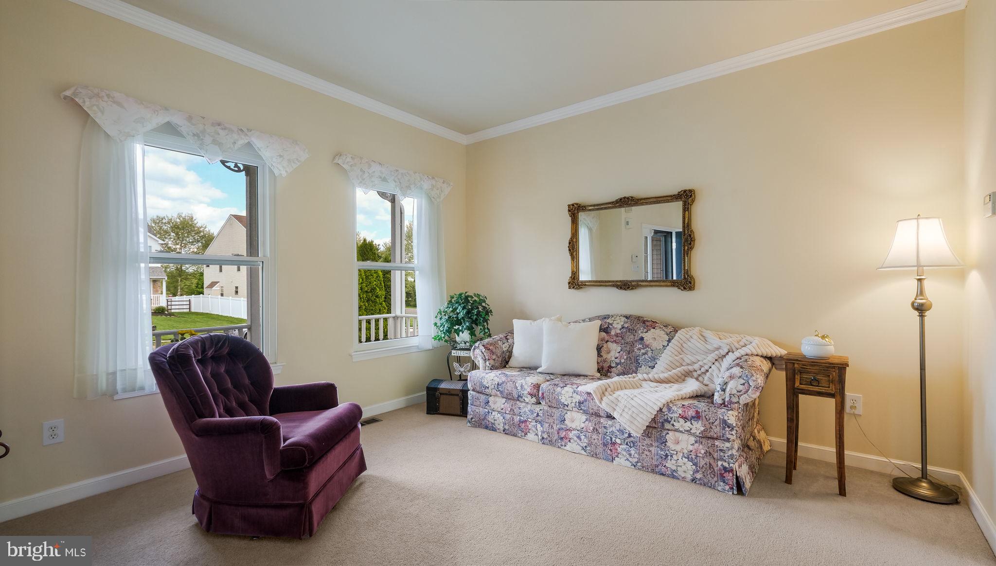 4504 Old Oak Road Doylestown, PA 18902 - Photo 7 of 40 Front-facing living room