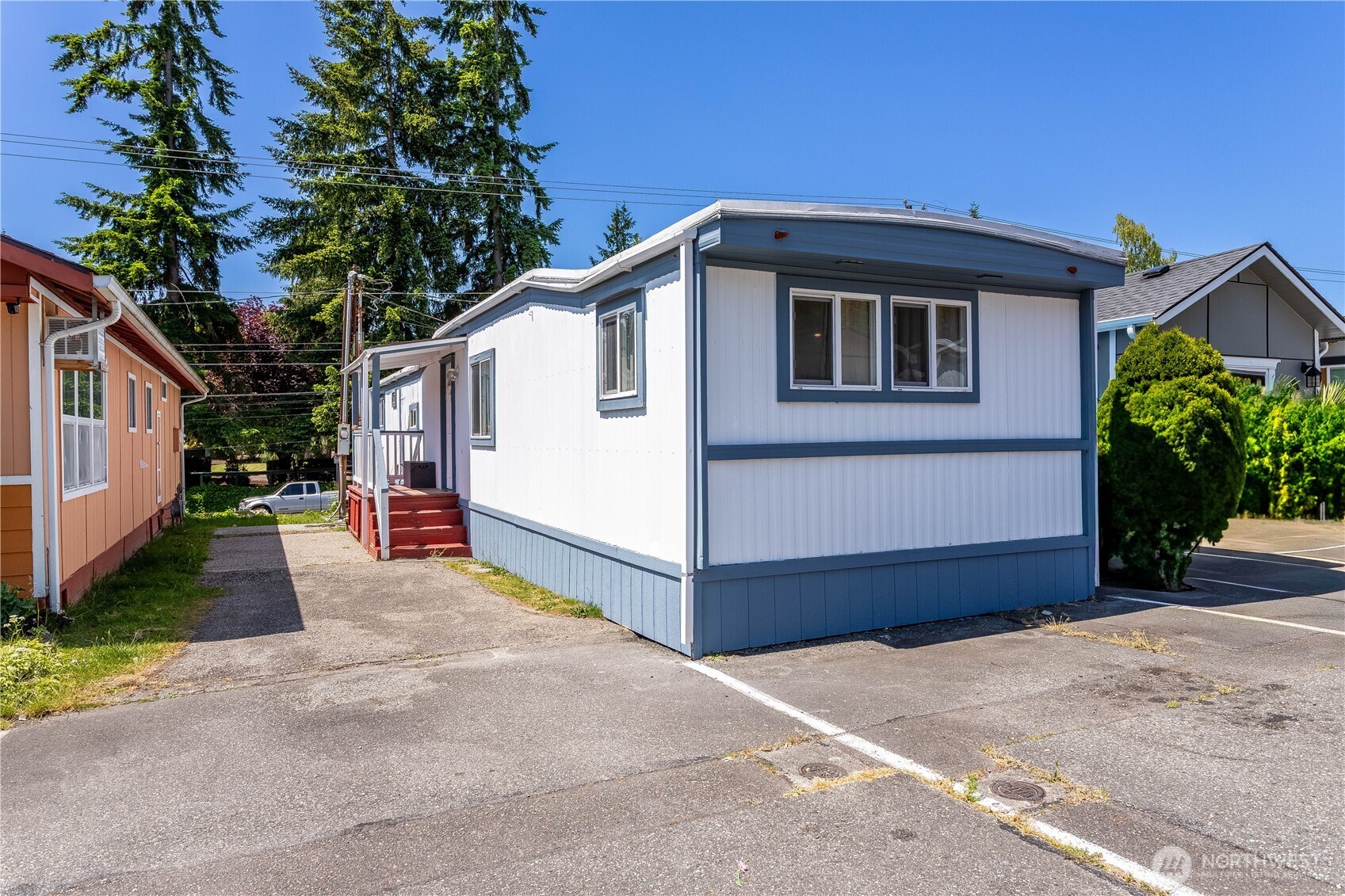 a house view with a outdoor space