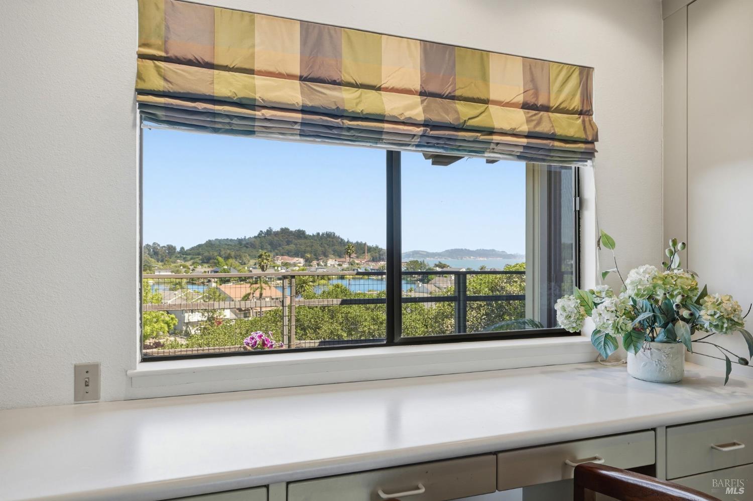 81 Peacock Drive San Rafael, CA 94901 - Photo 23 of 44