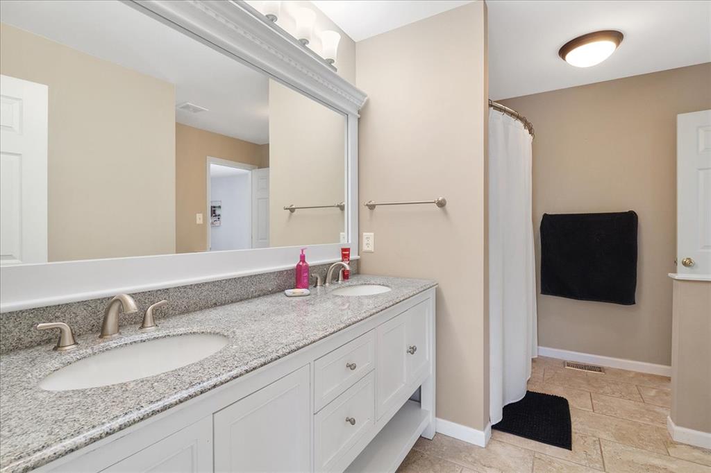 17662 Garden Ridge Circle Wildwood, MO 63038 - Photo 42 of 68