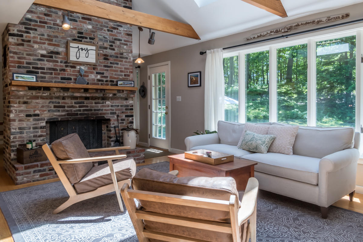 211 Hillside Road Brunswick, ME 04011 - Photo 12 of 42 6-Living Room2