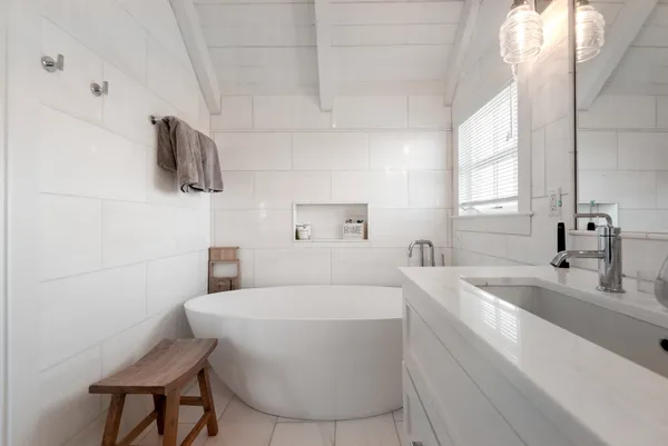 $4,995,000 | 6 Sandsbury Road, Nantucket, MA 02554