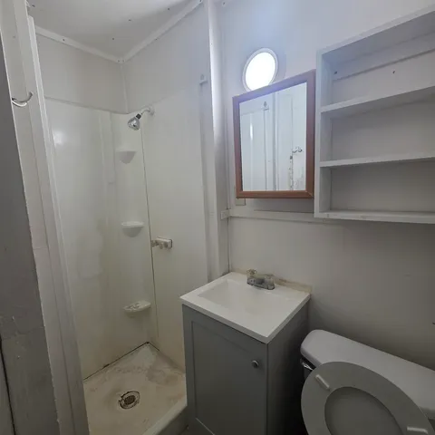 $800 | 200 Main Street, Unit 1, Claremont, NH 03743